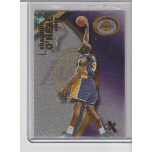 Shaquille O'Neal 2000-01 Fleer eX #38